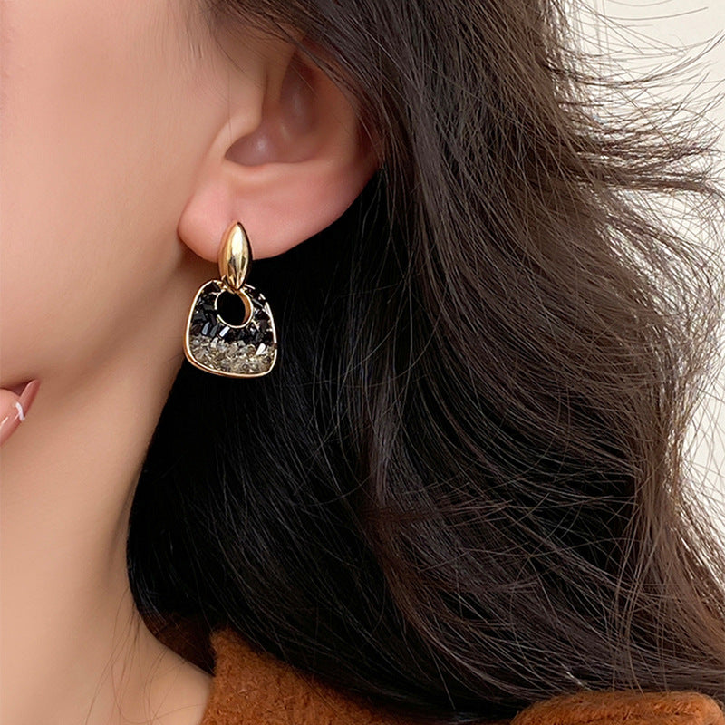 Gold graceful earrings simple and modern style