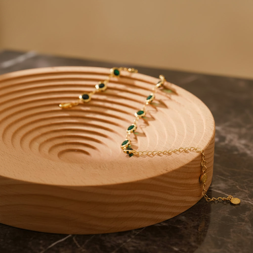 Minimal French style bracelet with vintage finish